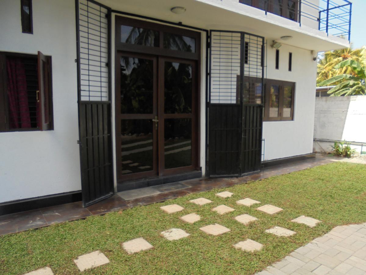 Jmf Hotel Negombo Exterior foto