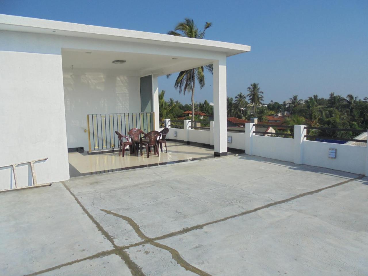 Jmf Hotel Negombo Exterior foto